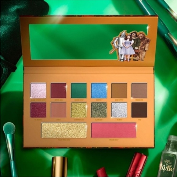 BRAND NEW Kylie Cosmetics x The Wizard of Oz Eyeshadow Palette (Super Rare) - Picture 4 of 9